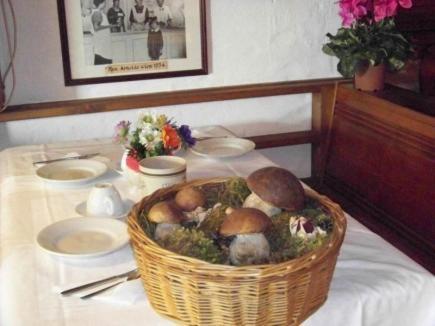 Garni Pecol Bed and Breakfast Fusine Exteriör bild